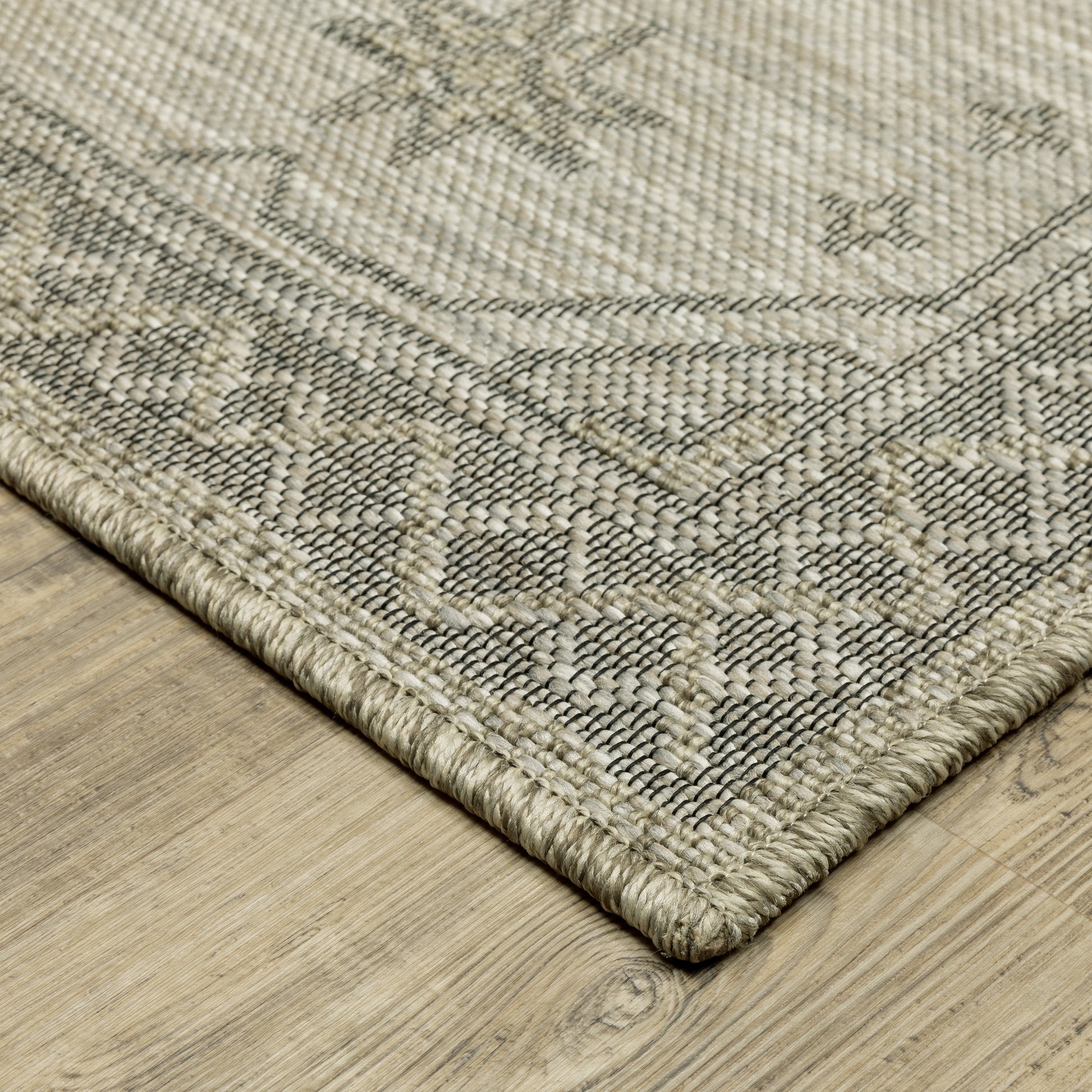 Tortuga Medallion Beige/ Black Geometric Flat Weave Rug