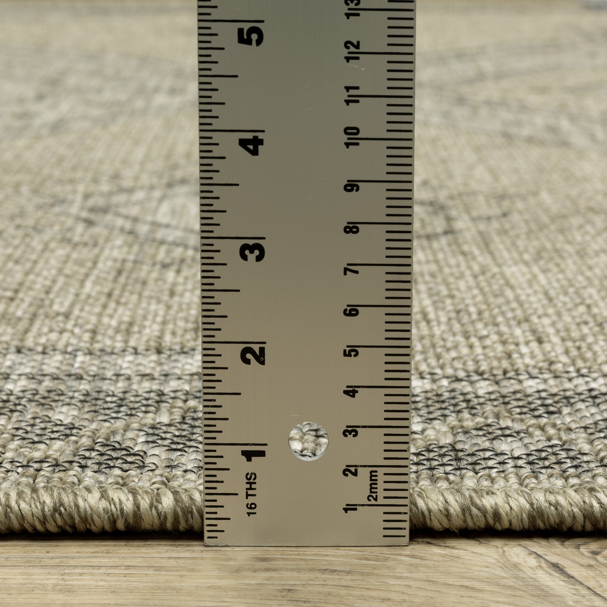 Tortuga Medallion Beige/ Black Geometric Flat Weave Rug