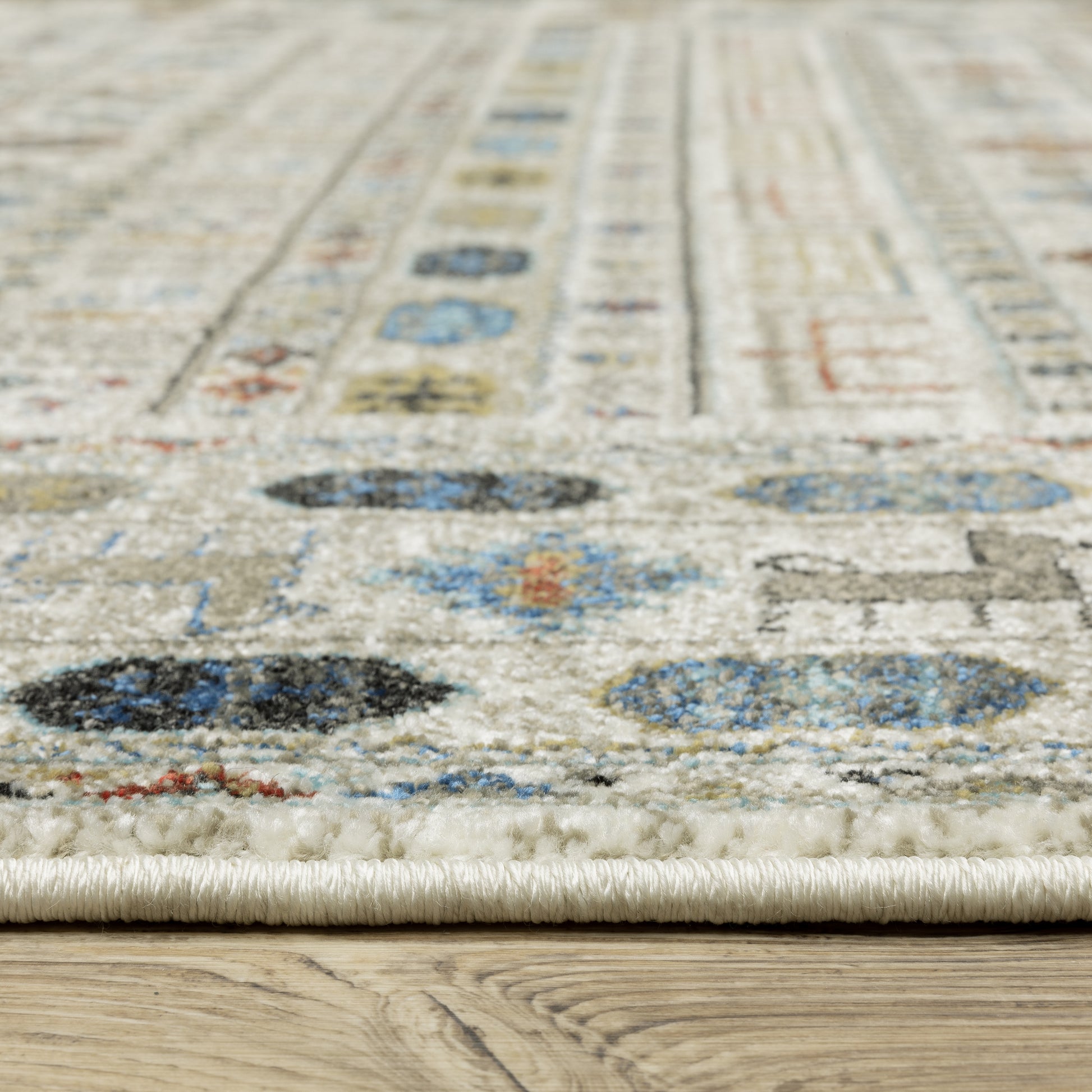 Venice Southwest/Lodge Ivory/ Multi Cut Pile Rug