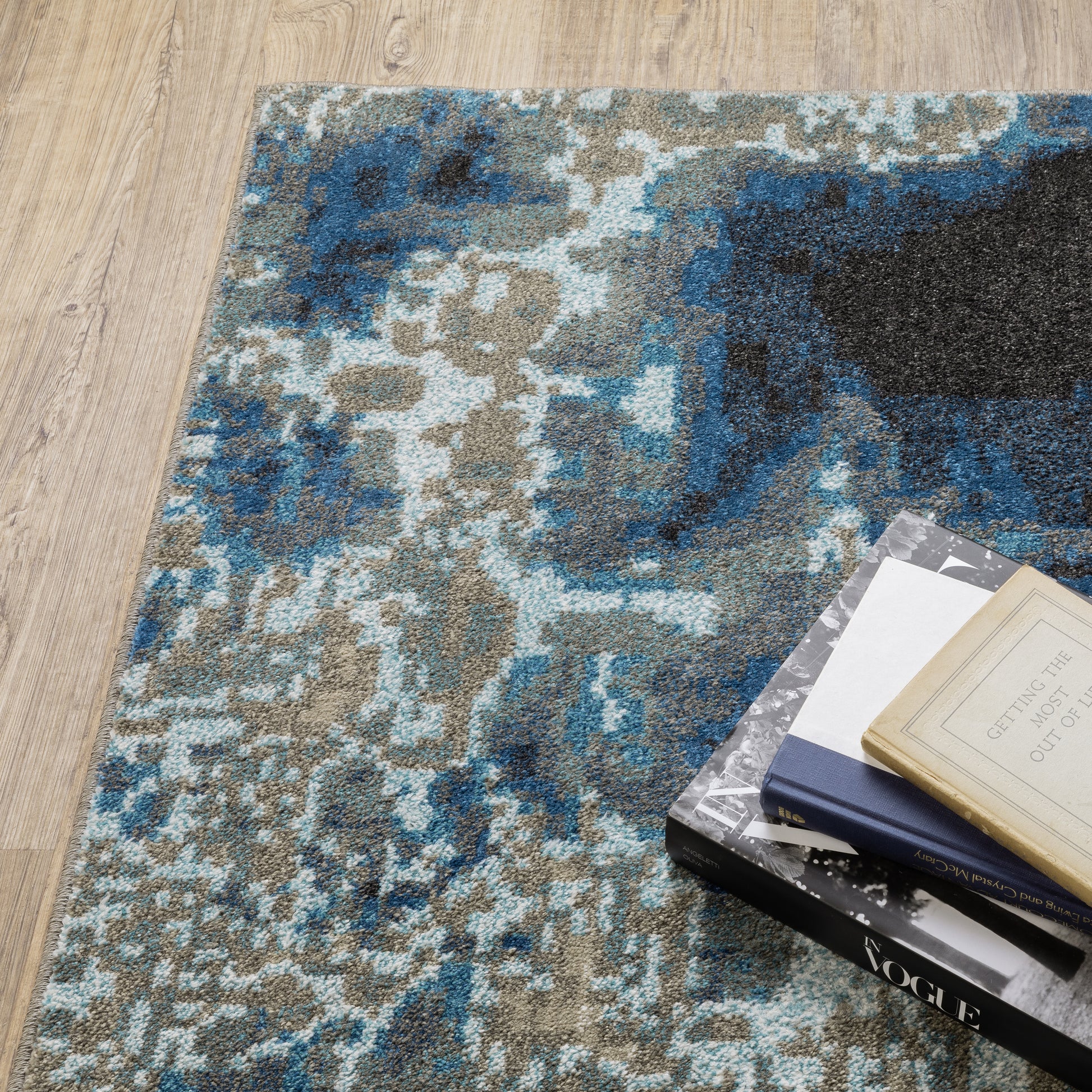 Venice Abstract Blue/ Beige Cut Pile Rug