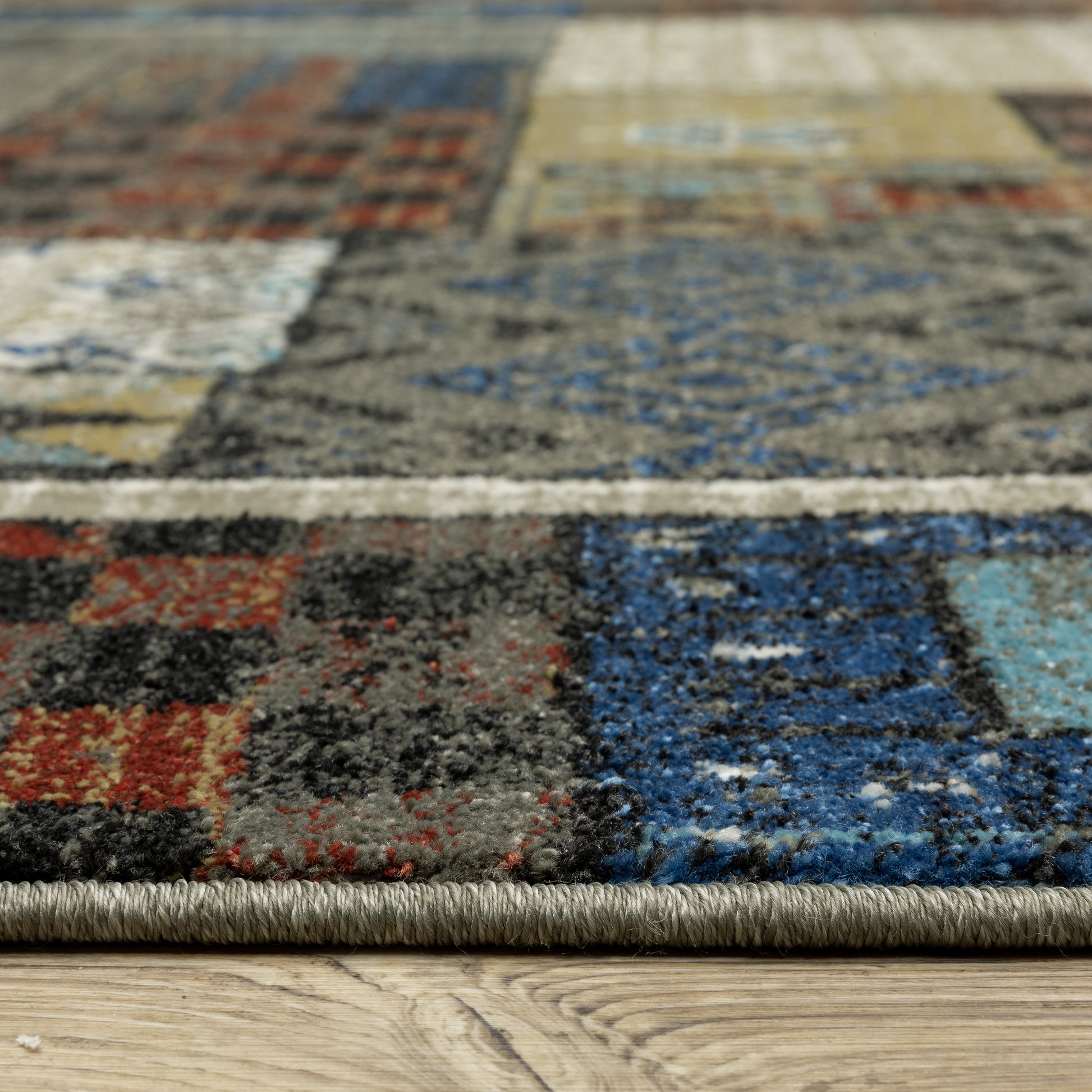 Venice Geometric Multi/ Multi Southwest/Lodge Cut Pile Rug