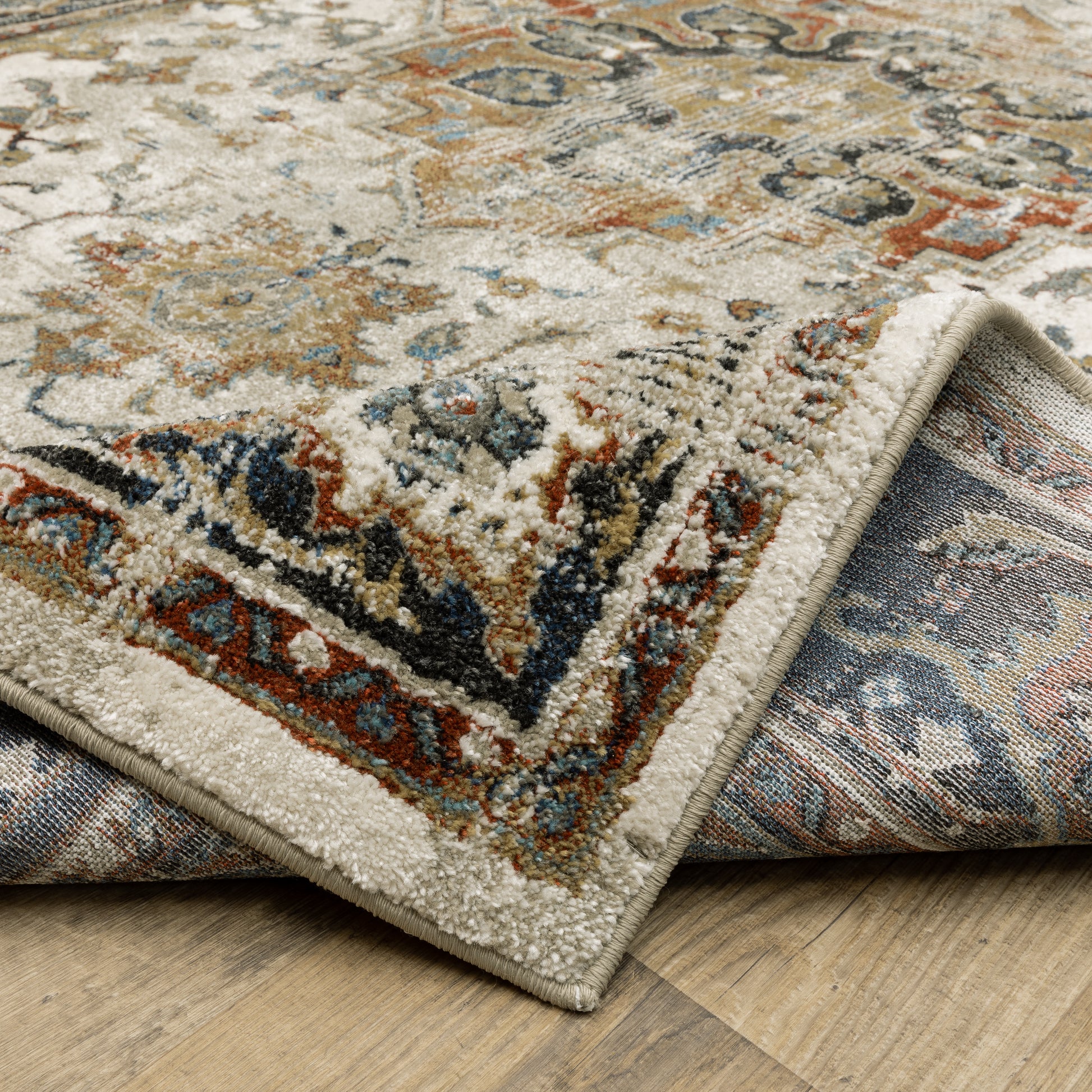 Venice Distressed Beige/ Blue Medallion Cut Pile Rug