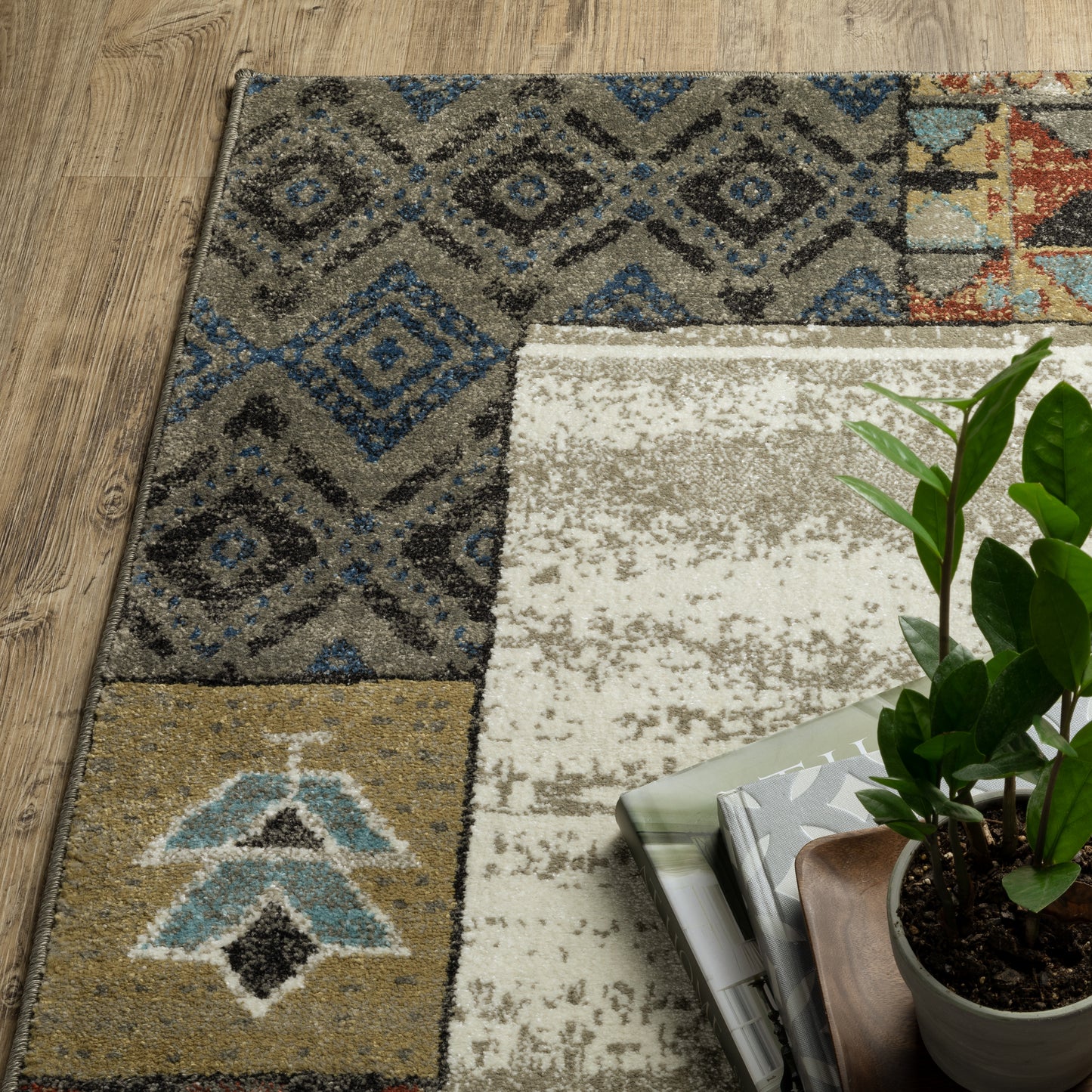 Venice Border Beige/ Multi Geometric Cut Pile Rug