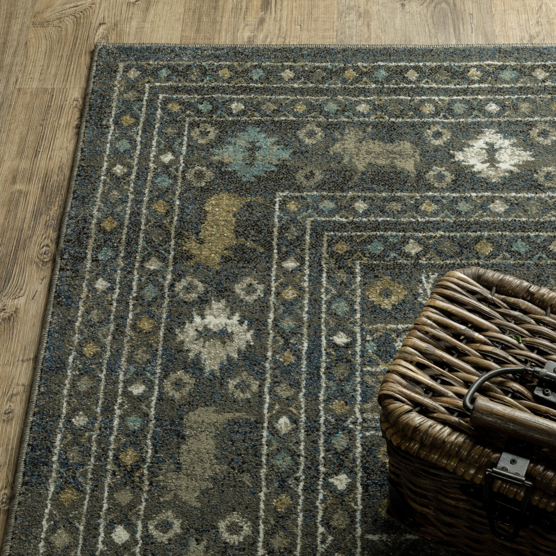 Venice Southwest/Lodge Blue/ Gold Cut Pile Rug