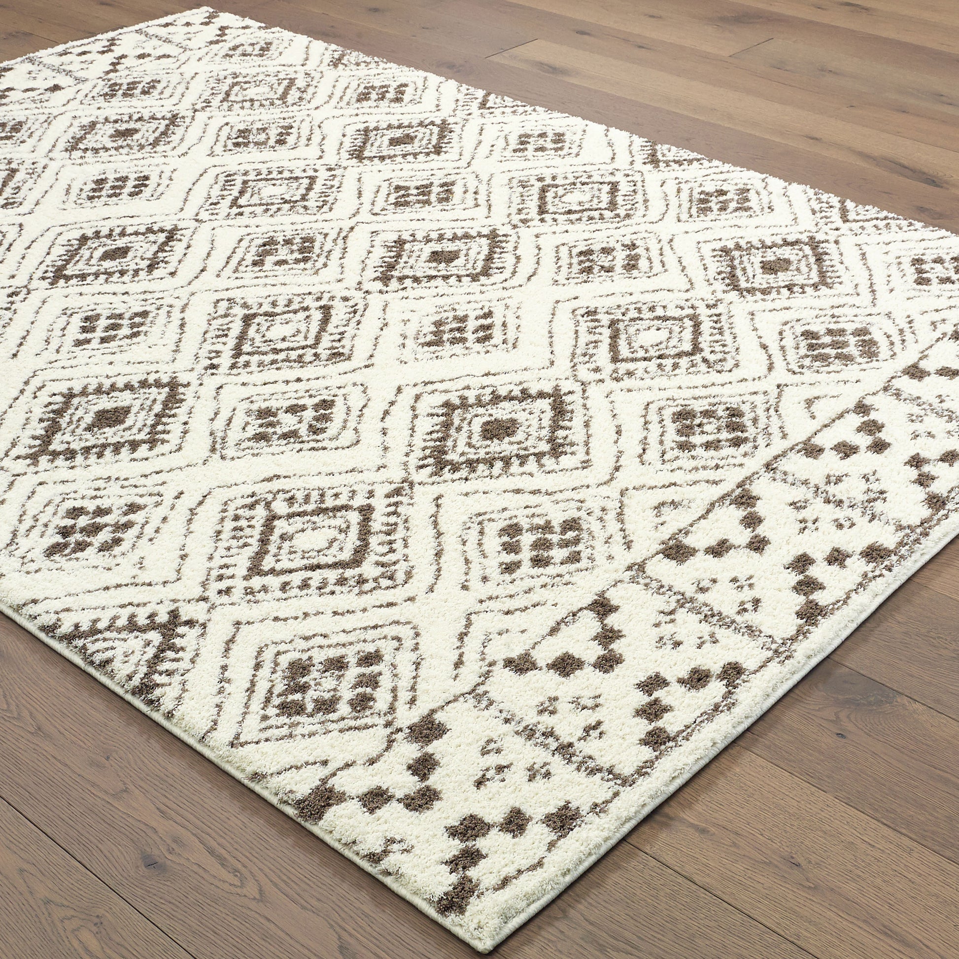 Verona Tribal Ivory/ Brown Southwest/Lodge Cut Pile Rug