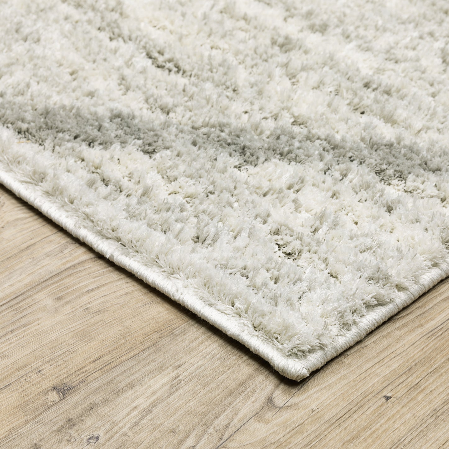 Verona Shag Ivory/ Grey Distressed Cut Pile Rug