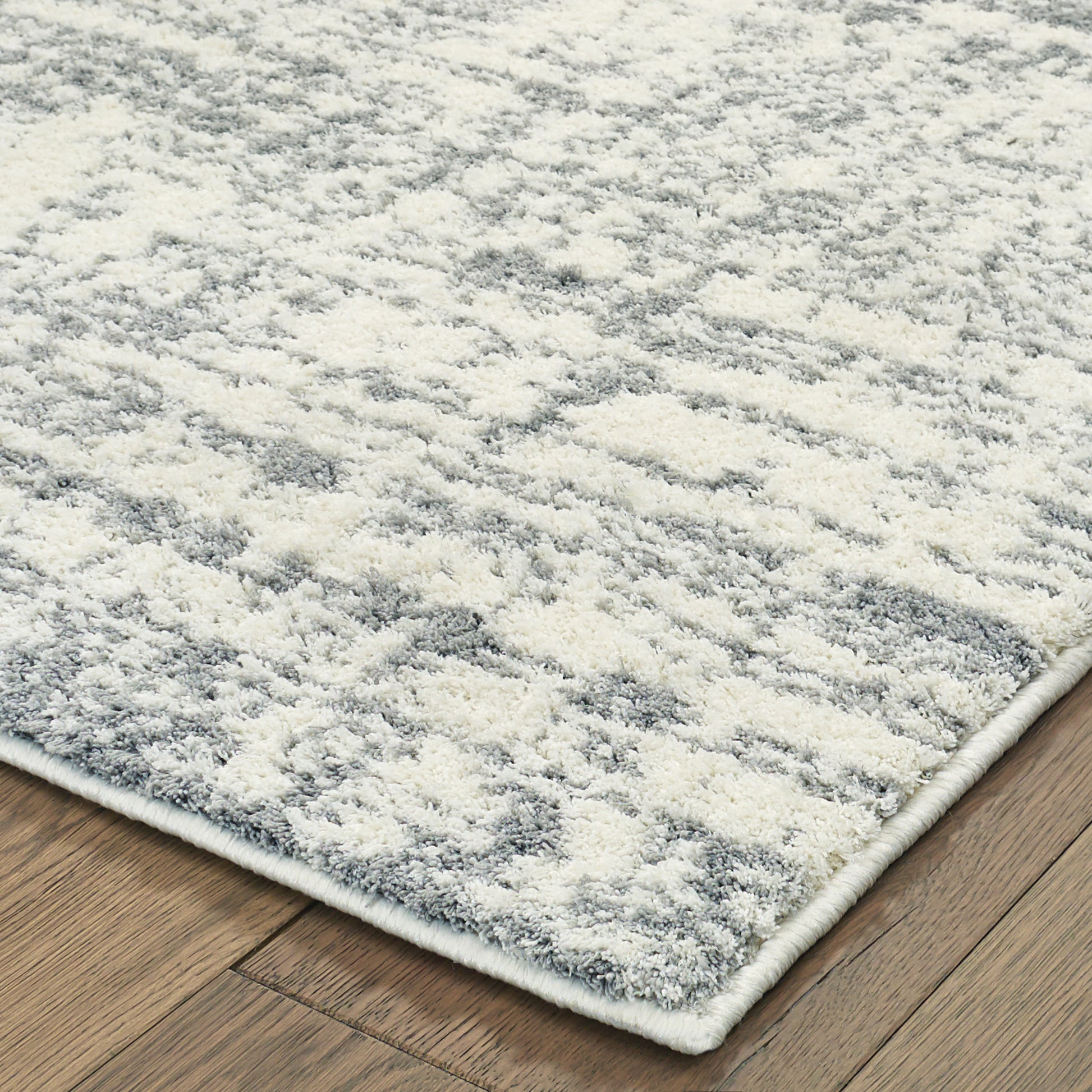 Verona Distressed Ivory/ Grey Abstract Cut Pile Rug