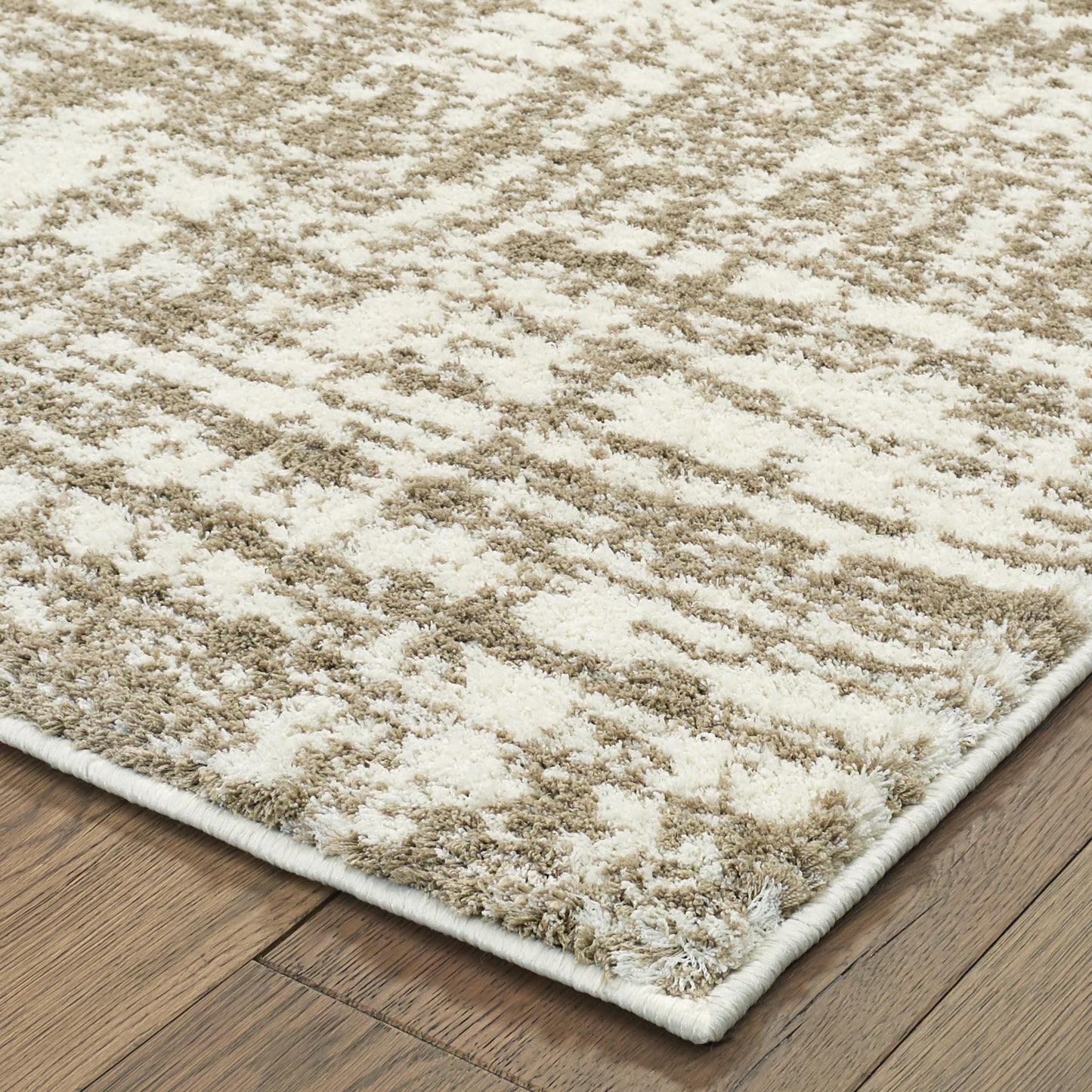 Verona Distressed Ivory/ Taupe Abstract Cut Pile Rug