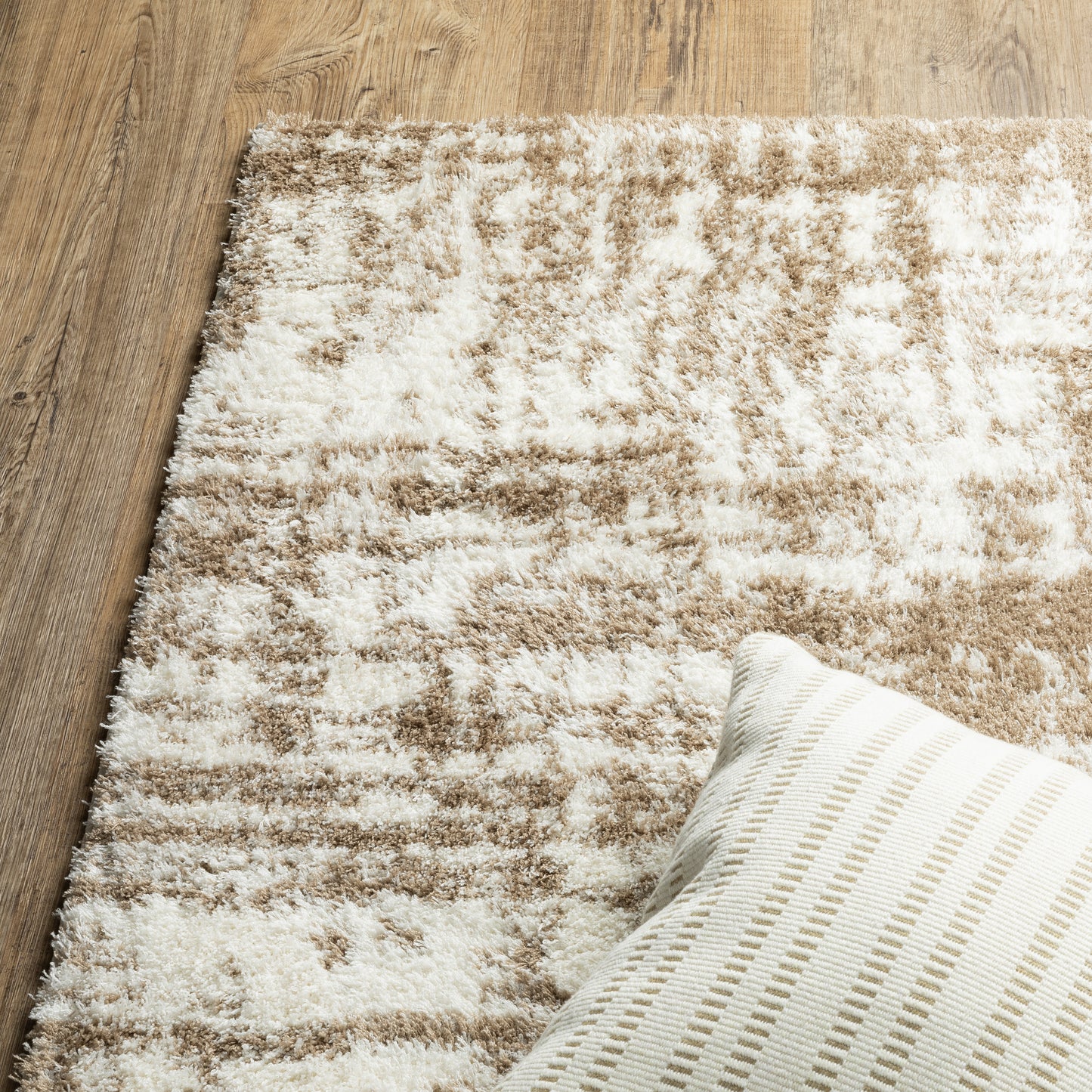 Verona Distressed Ivory/ Taupe Abstract Cut Pile Rug