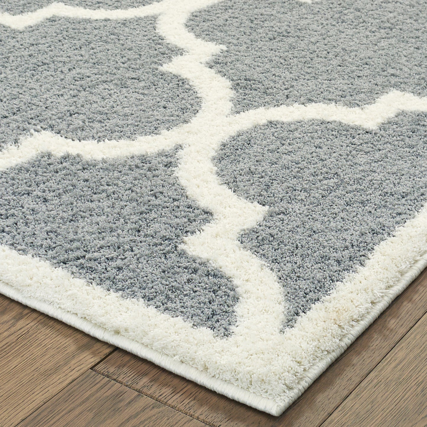 Verona Lattice Grey/ Ivory Trefoil Cut Pile Rug