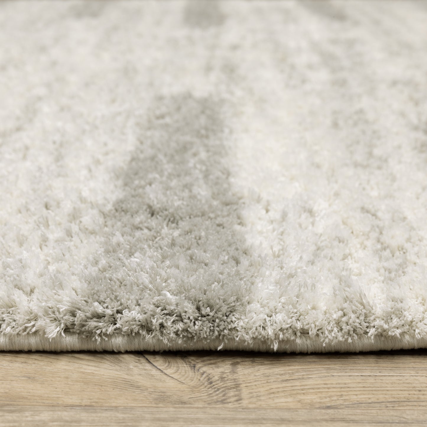 Verona Shag Ivory/ Grey Distressed Cut Pile Rug
