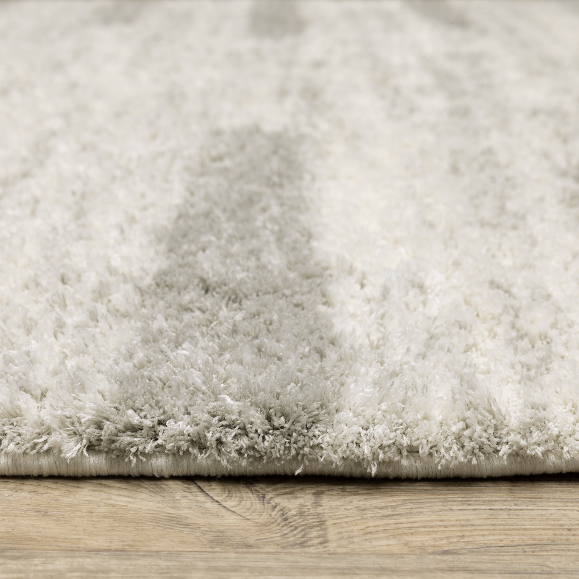 Verona Shag Ivory/ Grey Distressed Cut Pile Rug