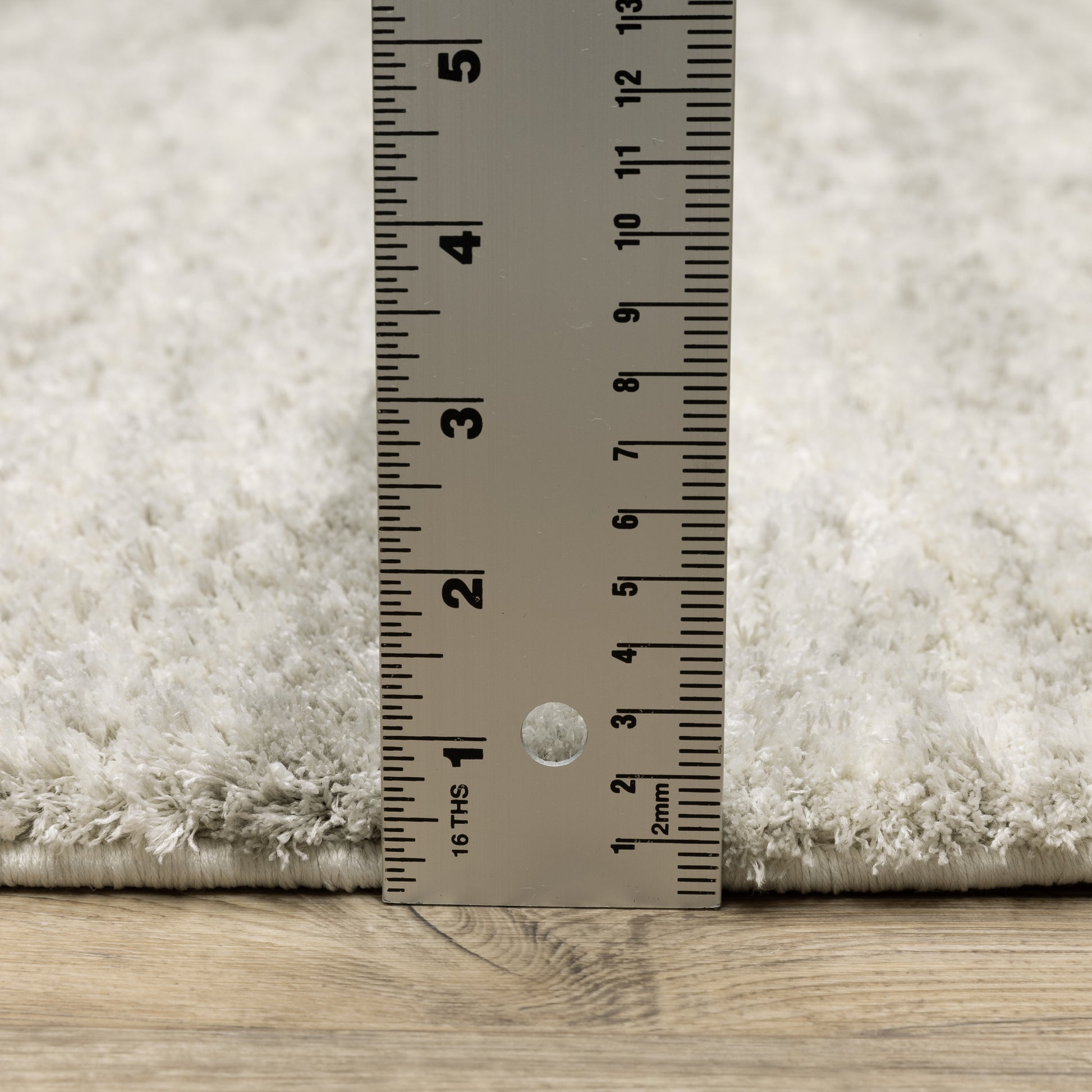 Verona Shag Ivory/ Grey Distressed Cut Pile Rug