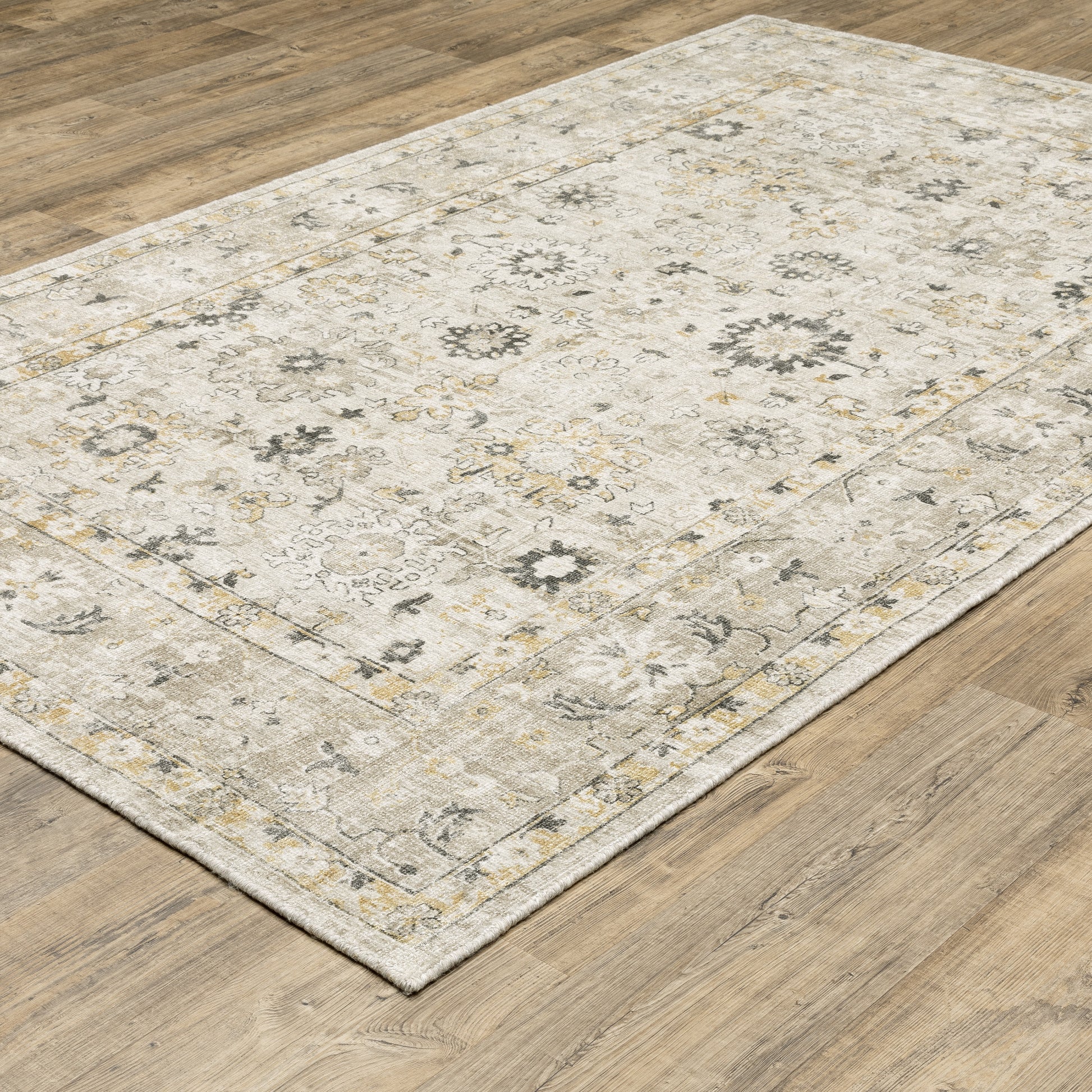 Windham Floral Beige/ Gold Distressed Cut Pile Rug