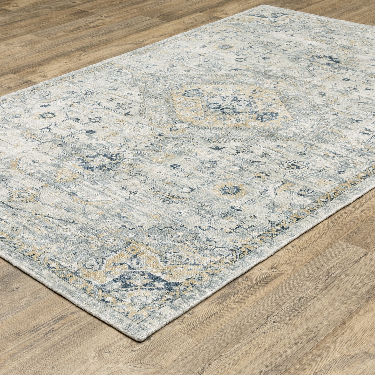 Windham Distressed Ivory/ Gold Medallion Cut Pile Rug