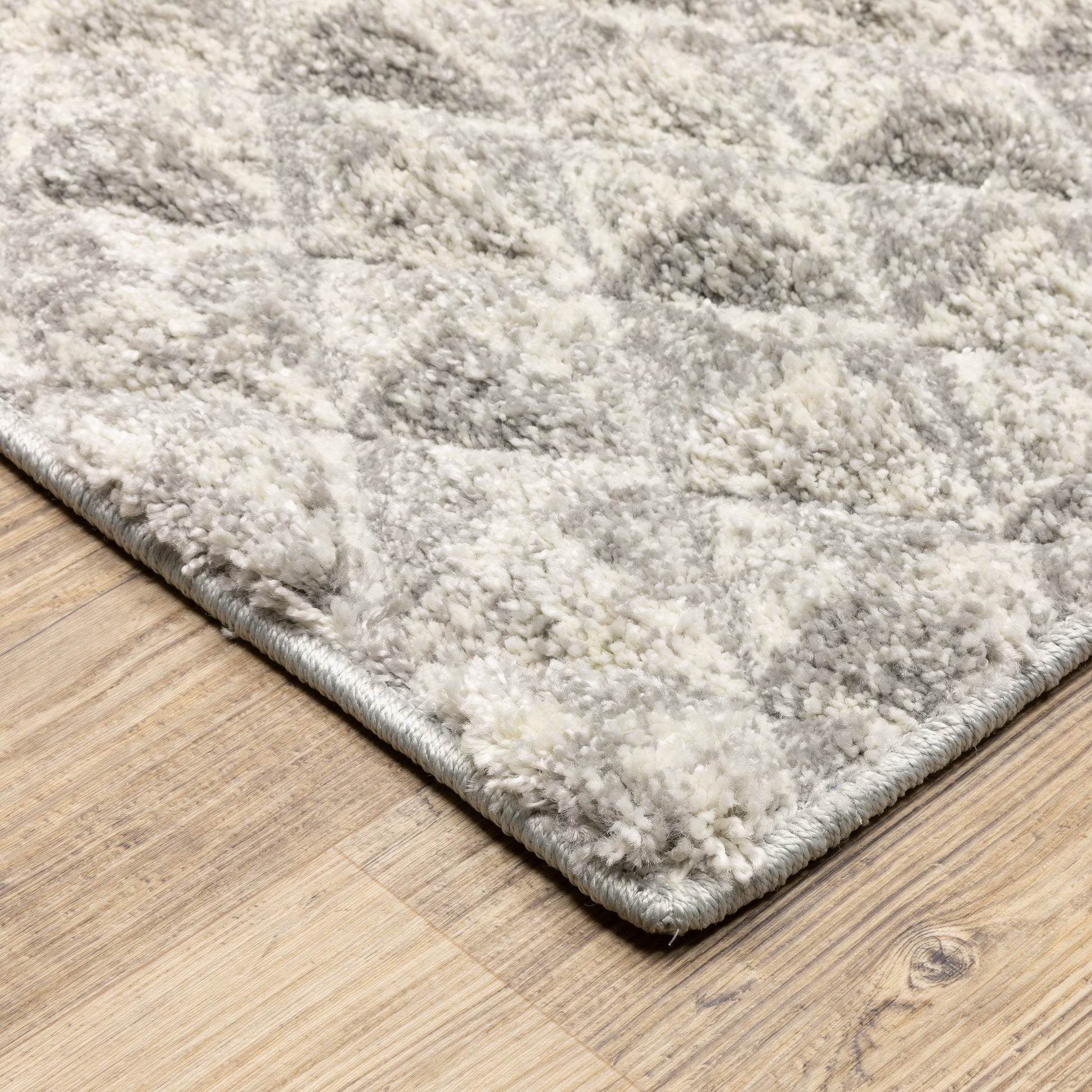 Wonder Geometric Grey/ Ivory Cut Pile Rug