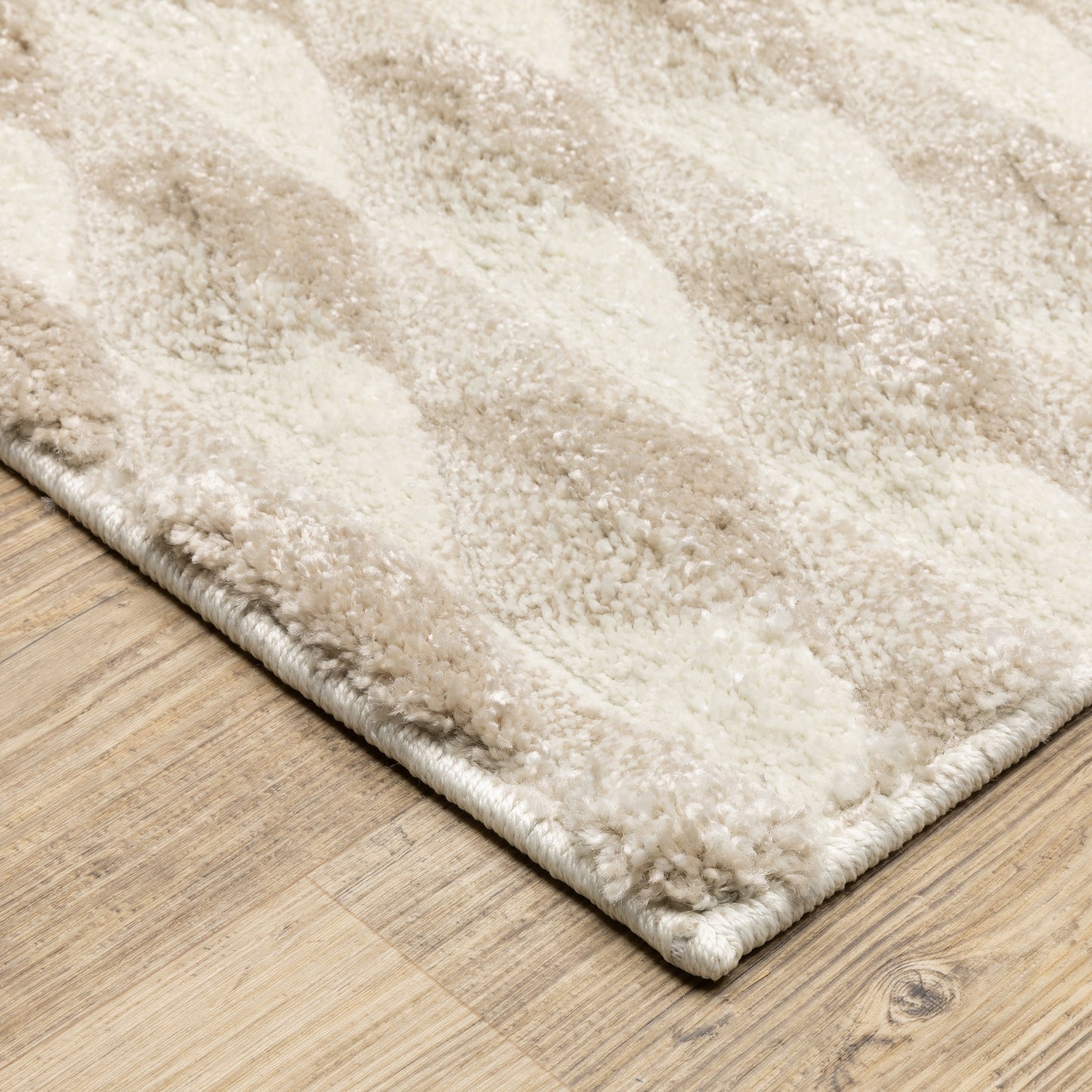Wonder Geometric Beige/ Ivory Cut Pile Rug