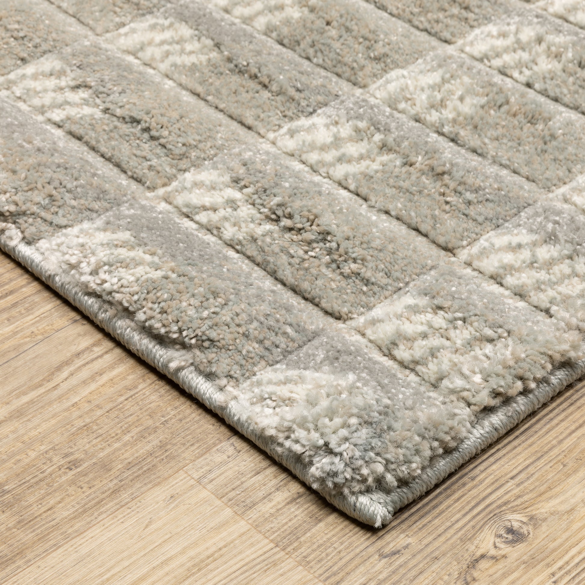 Wonder Geometric Grey/ Ivory Cut Pile Rug