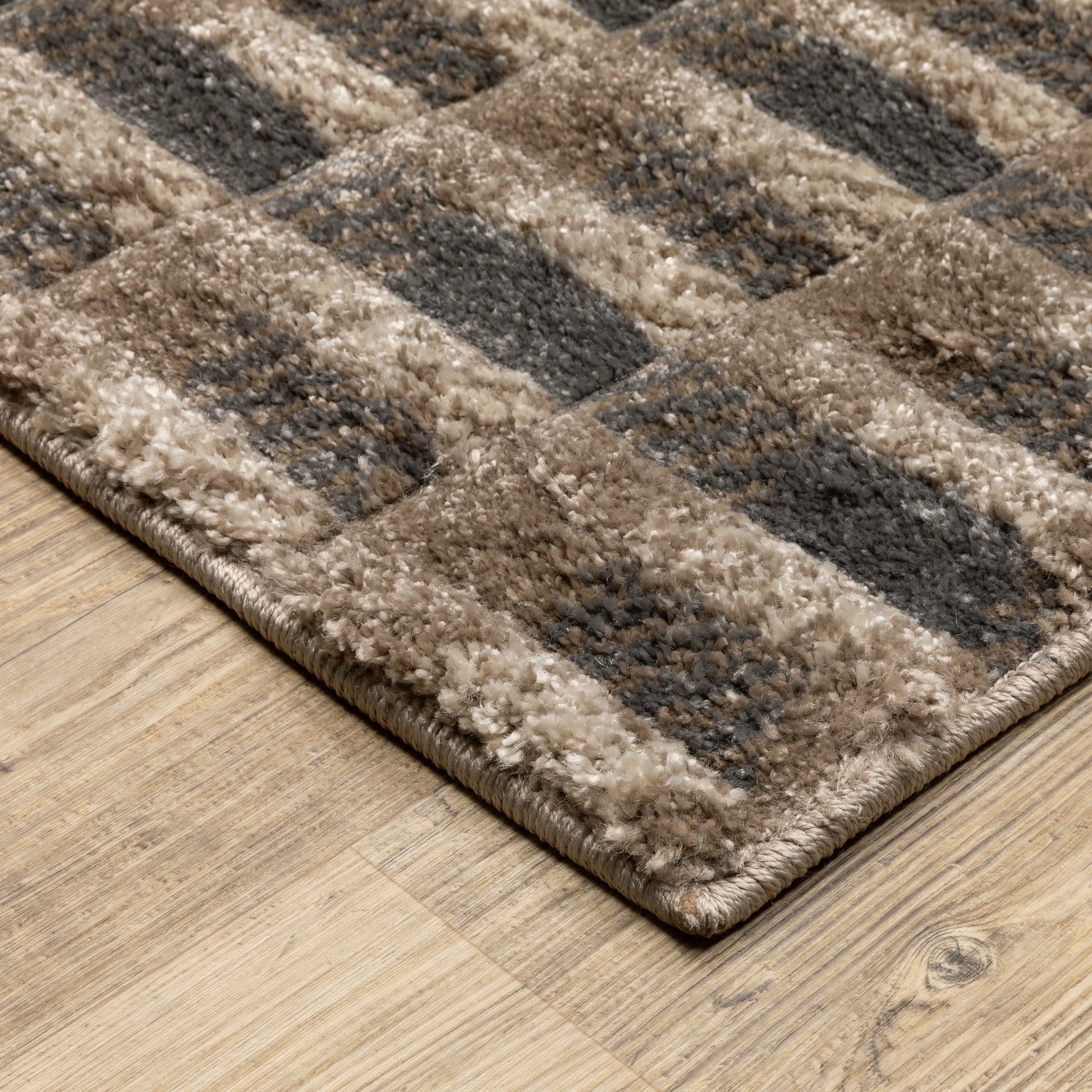 Wonder Geometric Brown/ Beige Cut Pile Rug