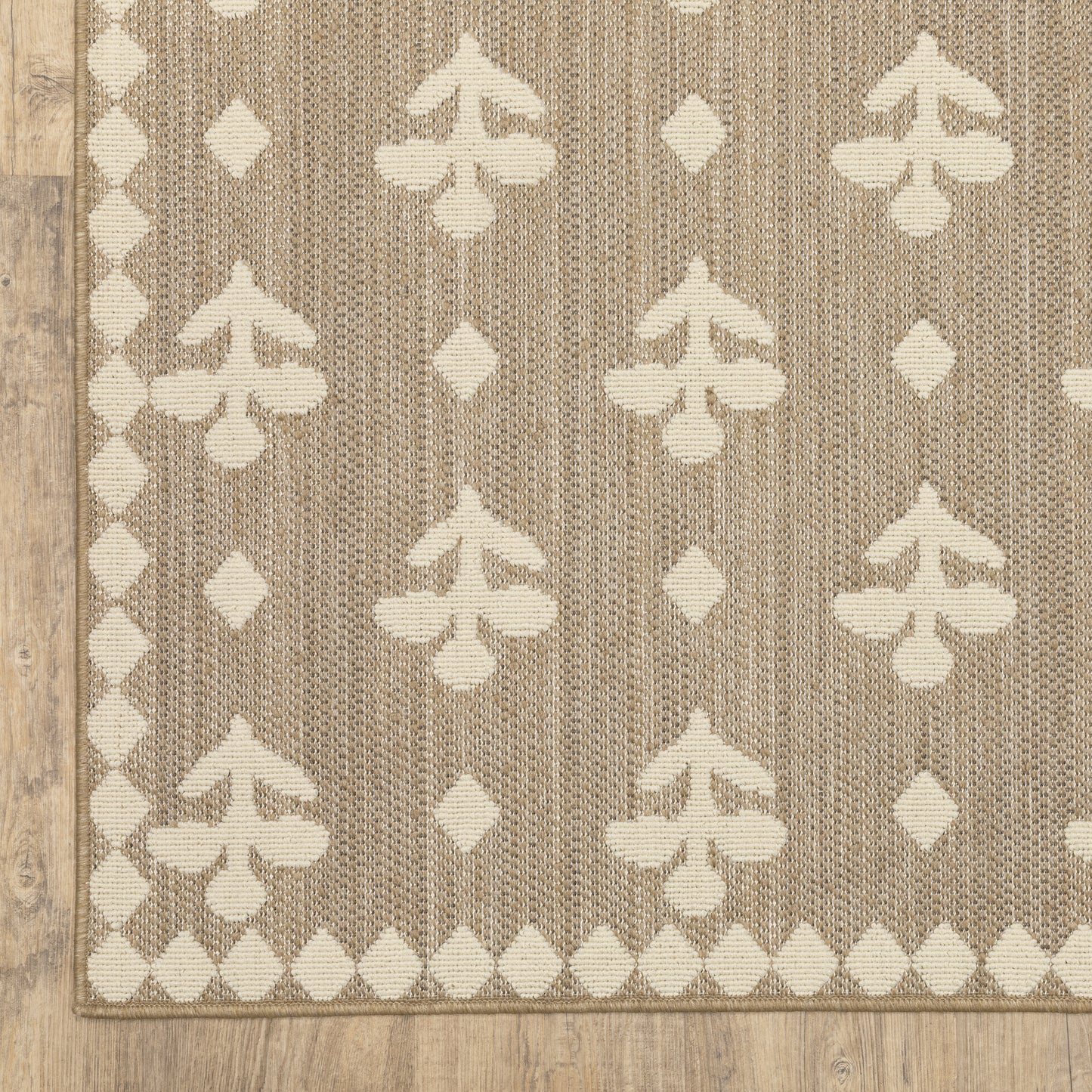 Zarina Border Beige/ Ivory Floral Flat Weave Rug