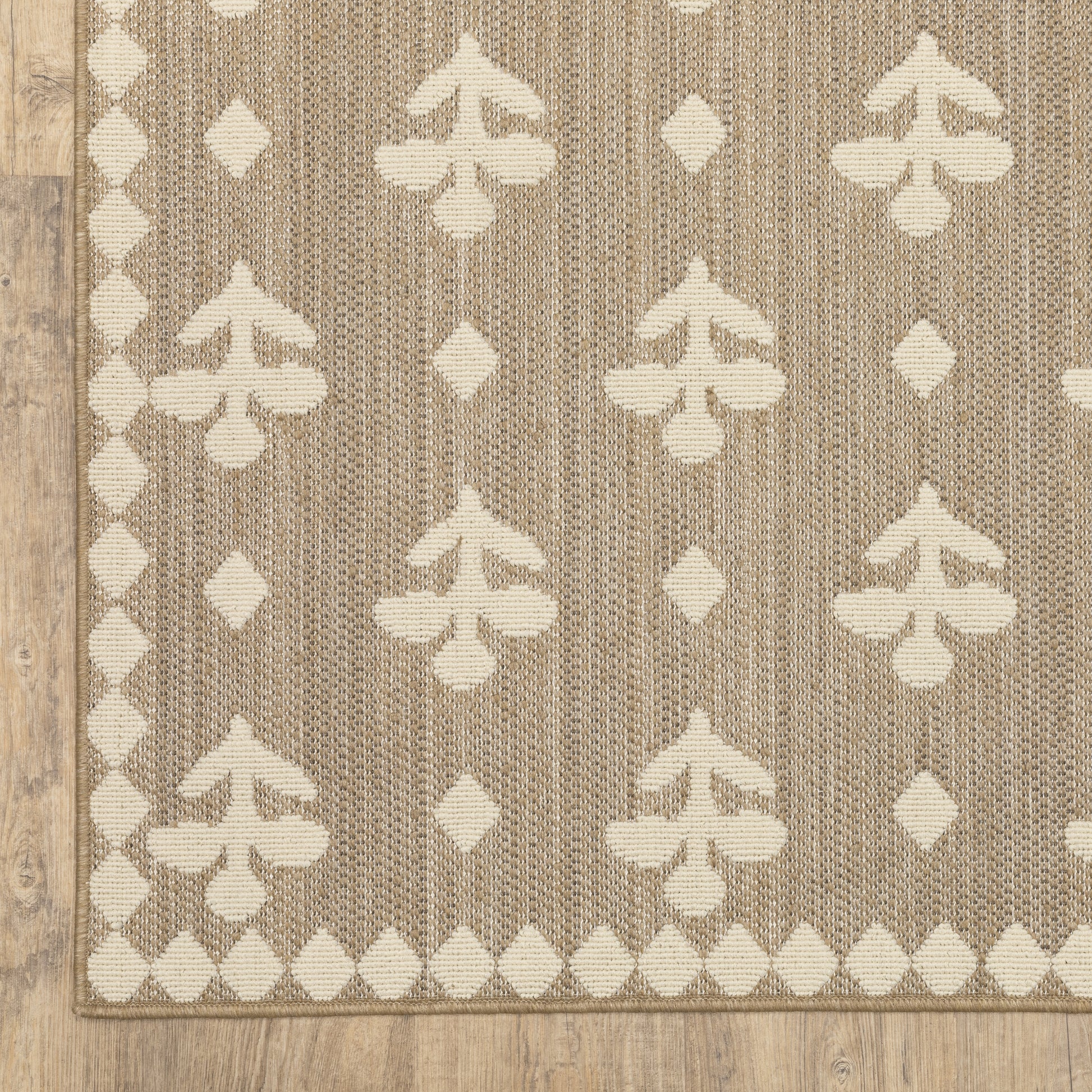 Zarina Border Beige/ Ivory Floral Flat Weave Rug